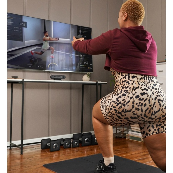 NEW Peloton Guide Strength AI Training Device with Built-In Camera Tech Movement - Picture 10 of 10